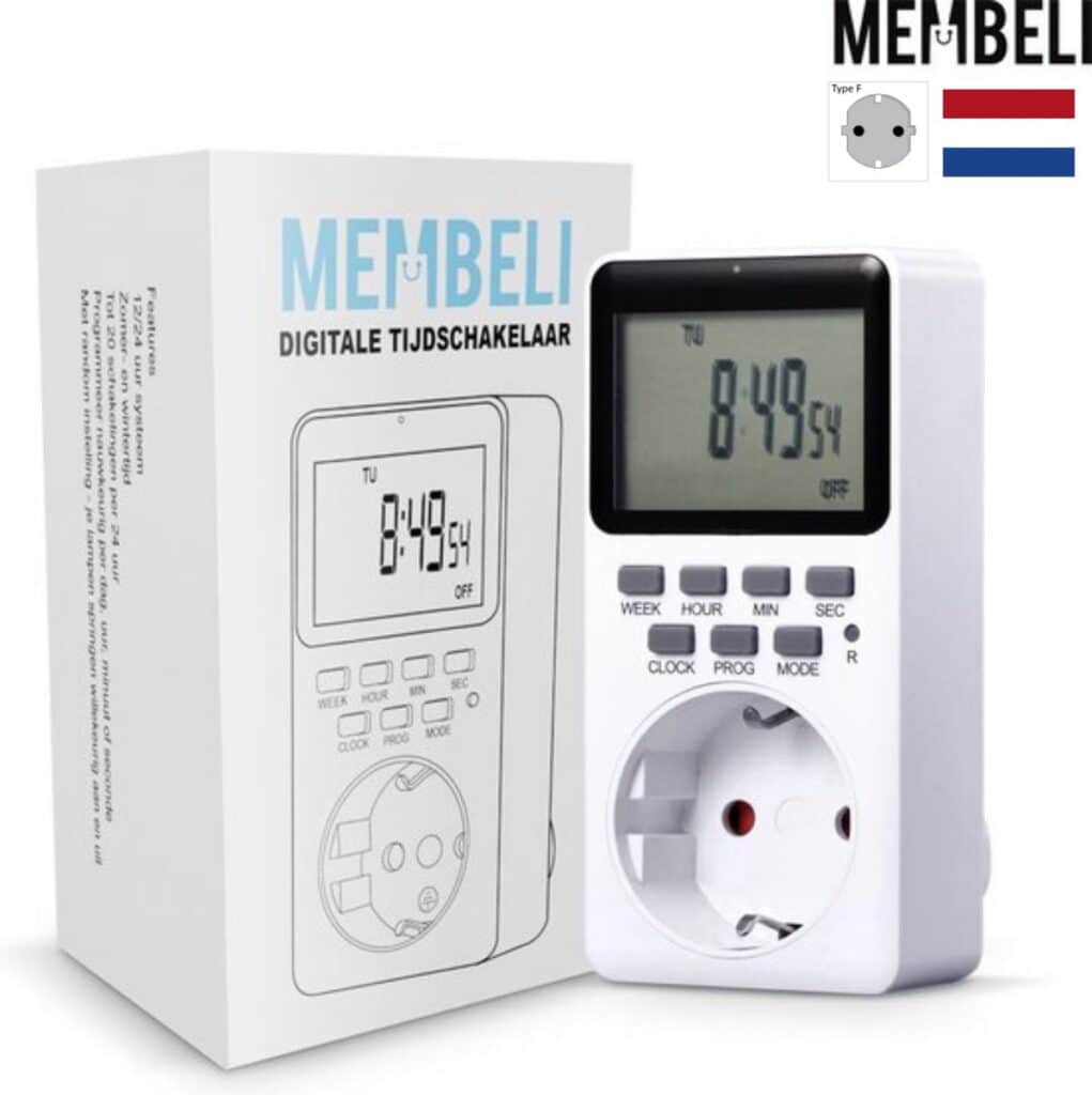 Digital timer with display and packaging.